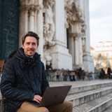 Lukas Schneider is a US–German crypto news writer who turned a college Bitcoin-mining hobby into a location-independent career.